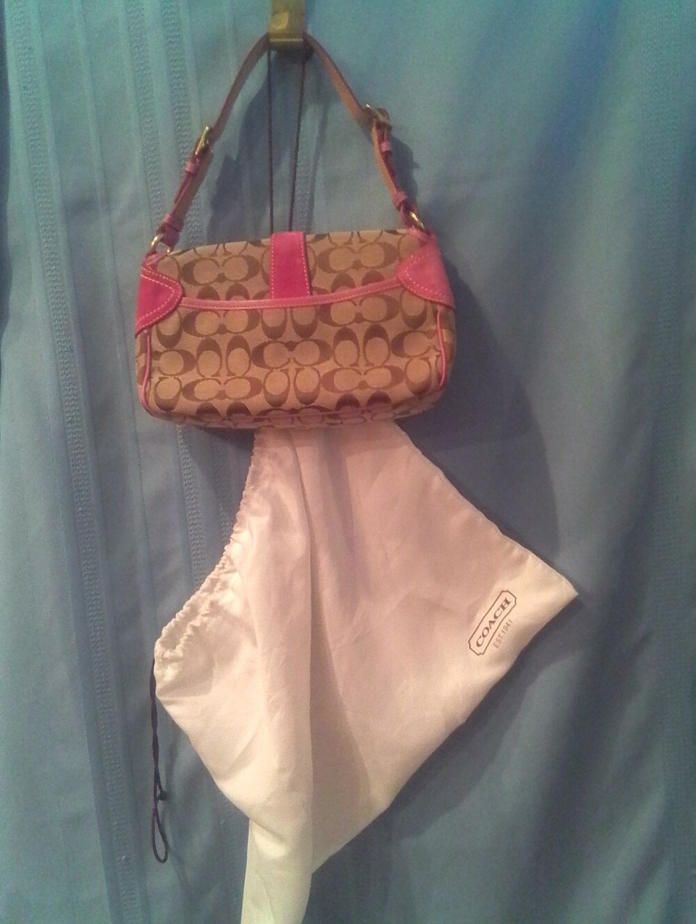 Coach Vintage Signature Soho Pink Leather & SuedeY2K Handbag - Picture 4 of 9
